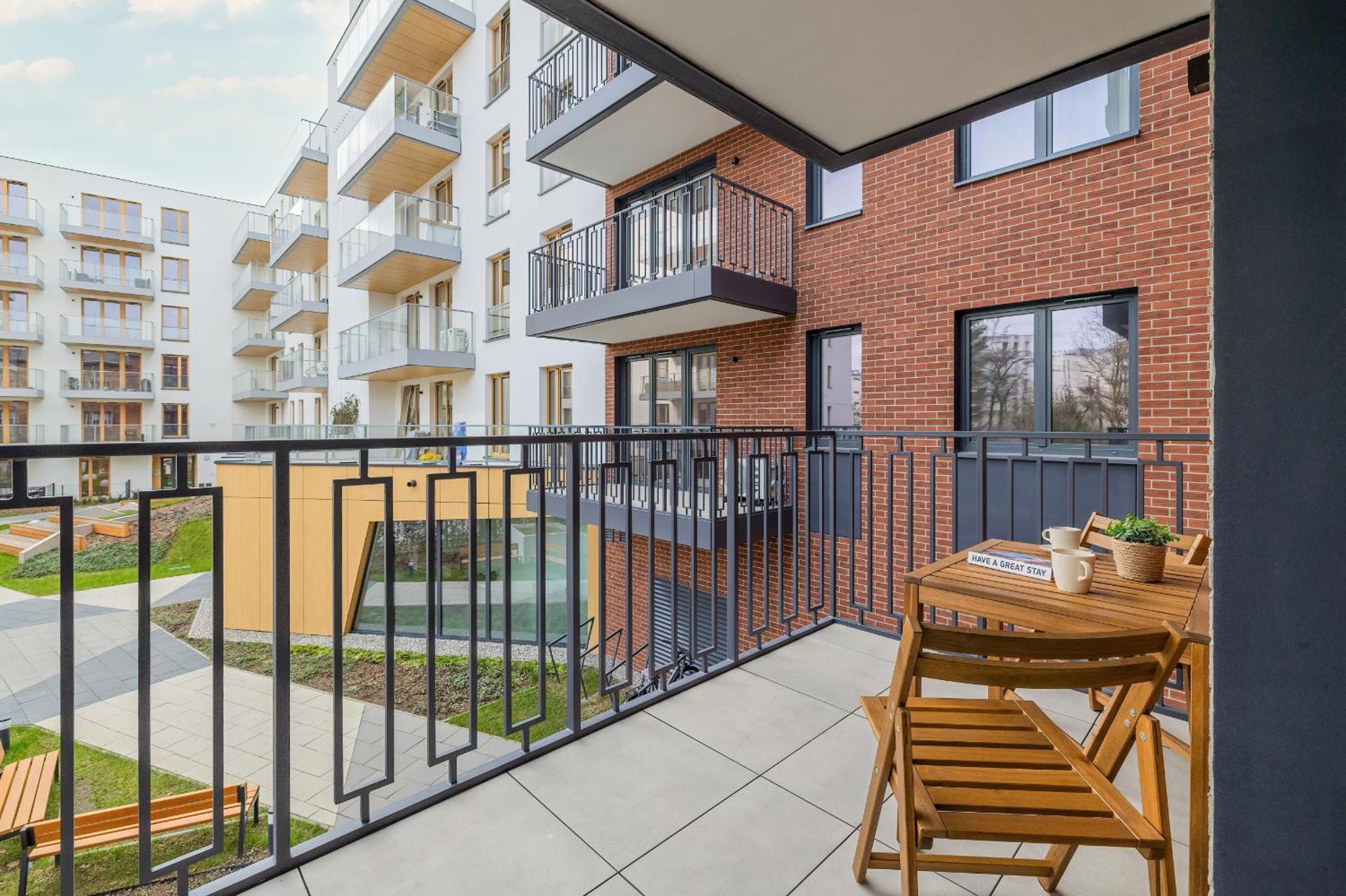 Cozy Apartment Orawska With Balcony By Noclegi Renters Cracovie Extérieur photo